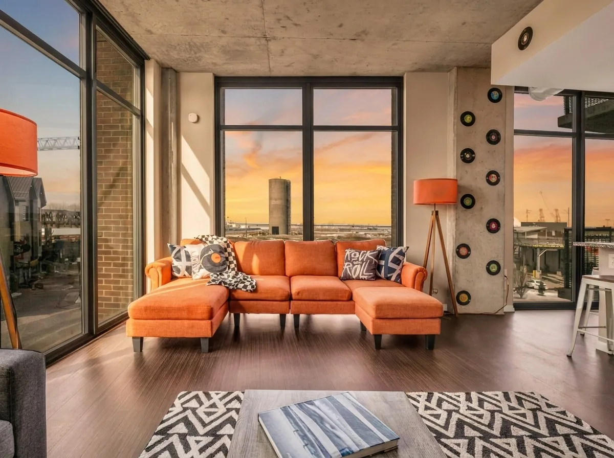Lake + River view + Balcony + 2 Free Parking + Gym property photo 14 of 34