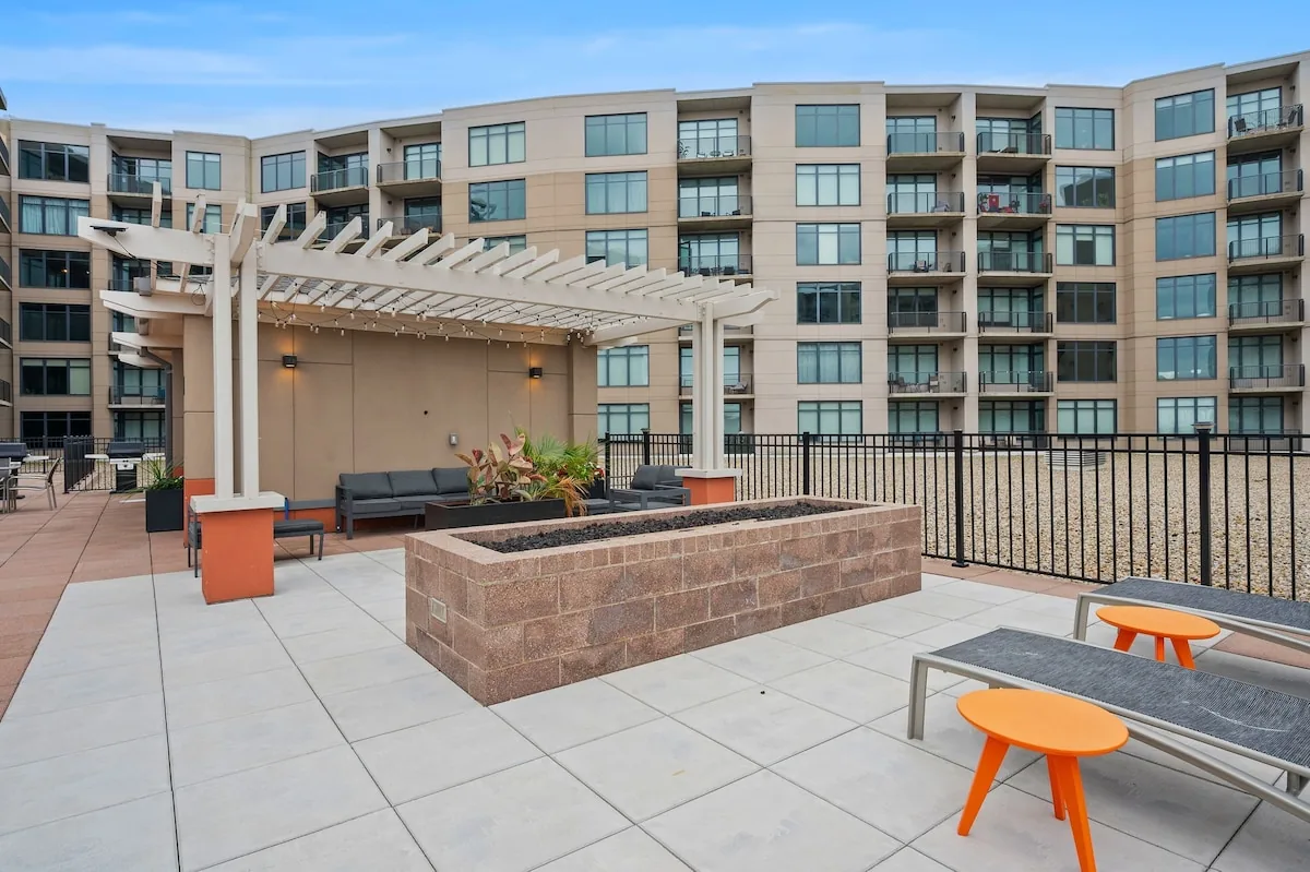Riverfront DT Flats + Balcony + Dog Park + Parking property photo 25 of 51