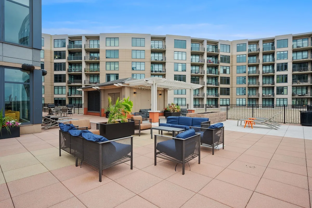 Lakeview Stadium Flats DT+Balcony + Garage Parking property photo 29 of 55