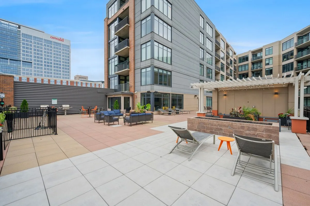 Lakeview Stadium Flats DT+Balcony + Garage Parking property photo 30 of 55