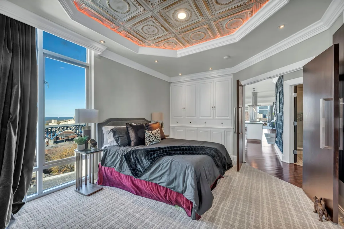 Lake Lux Penthouse + Balcony + Parking + Gym property photo 6 of 79