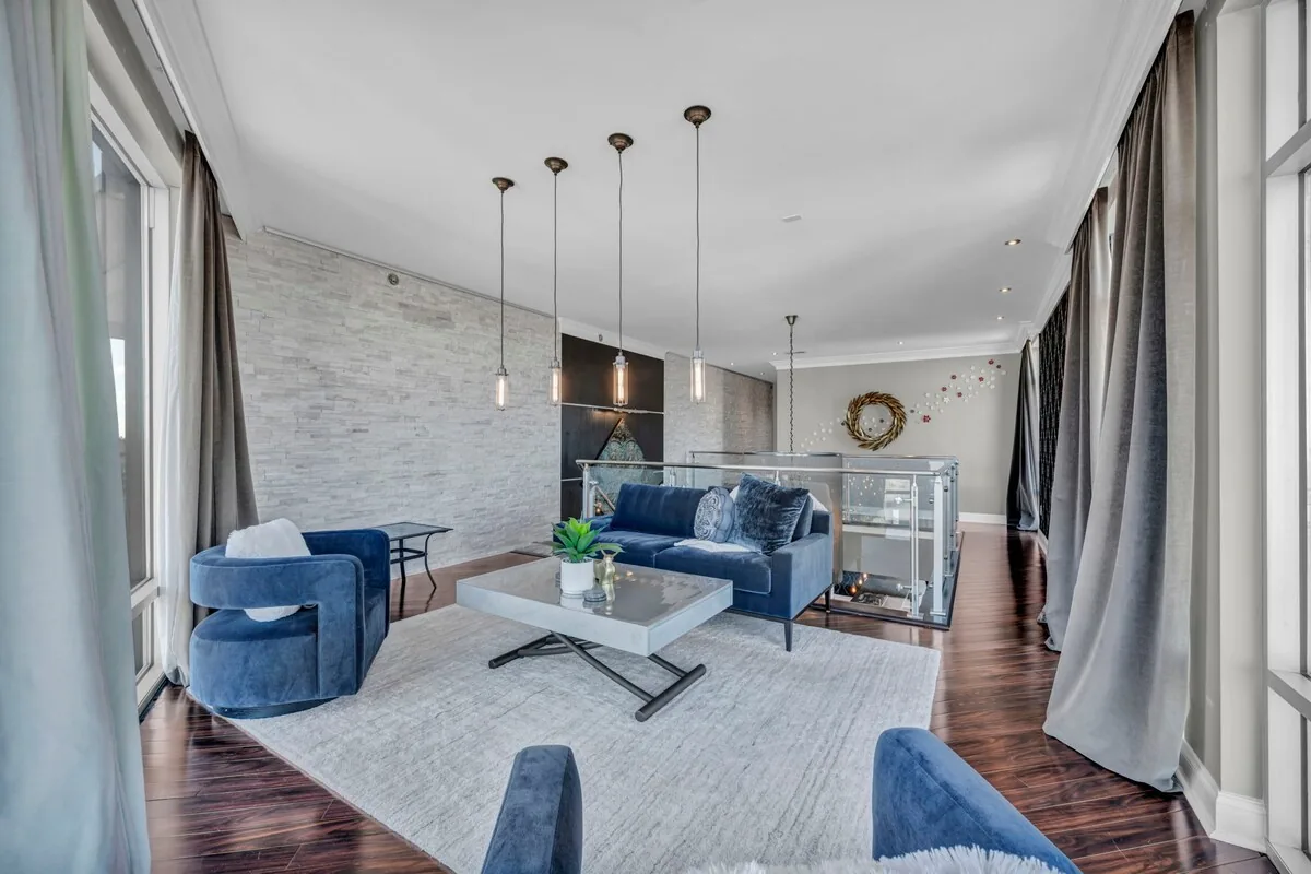 Lake Lux Penthouse + Balcony + Parking + Gym property photo 45 of 79