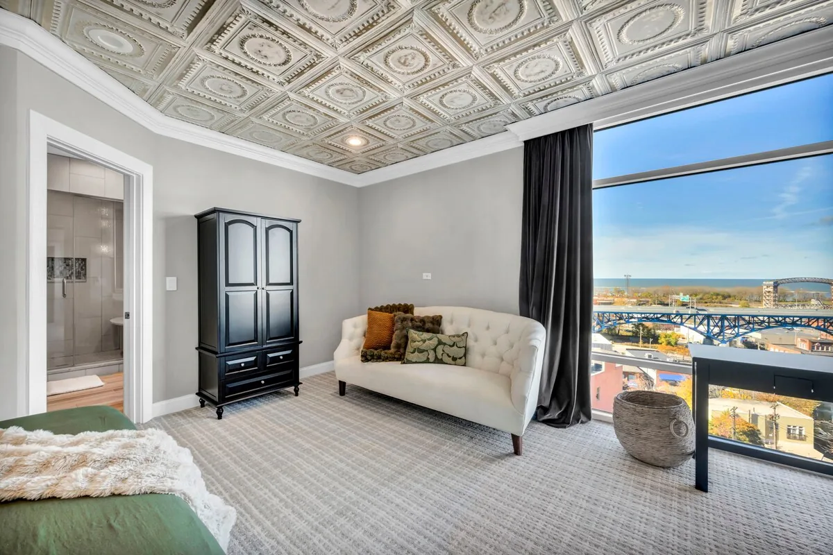 Lake Lux Penthouse + Balcony + Parking + Gym property photo 56 of 79