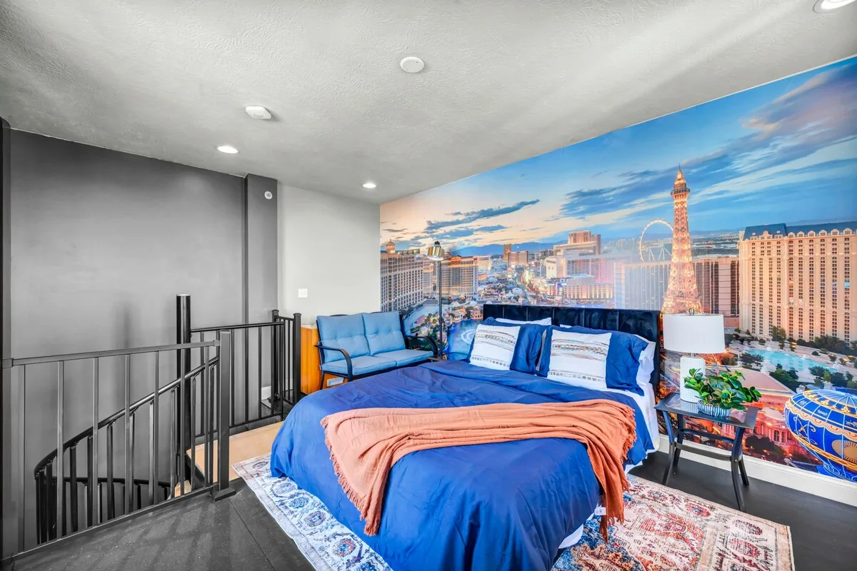 Lake Lux Penthouse + Balcony + Parking + Gym property photo 66 of 79