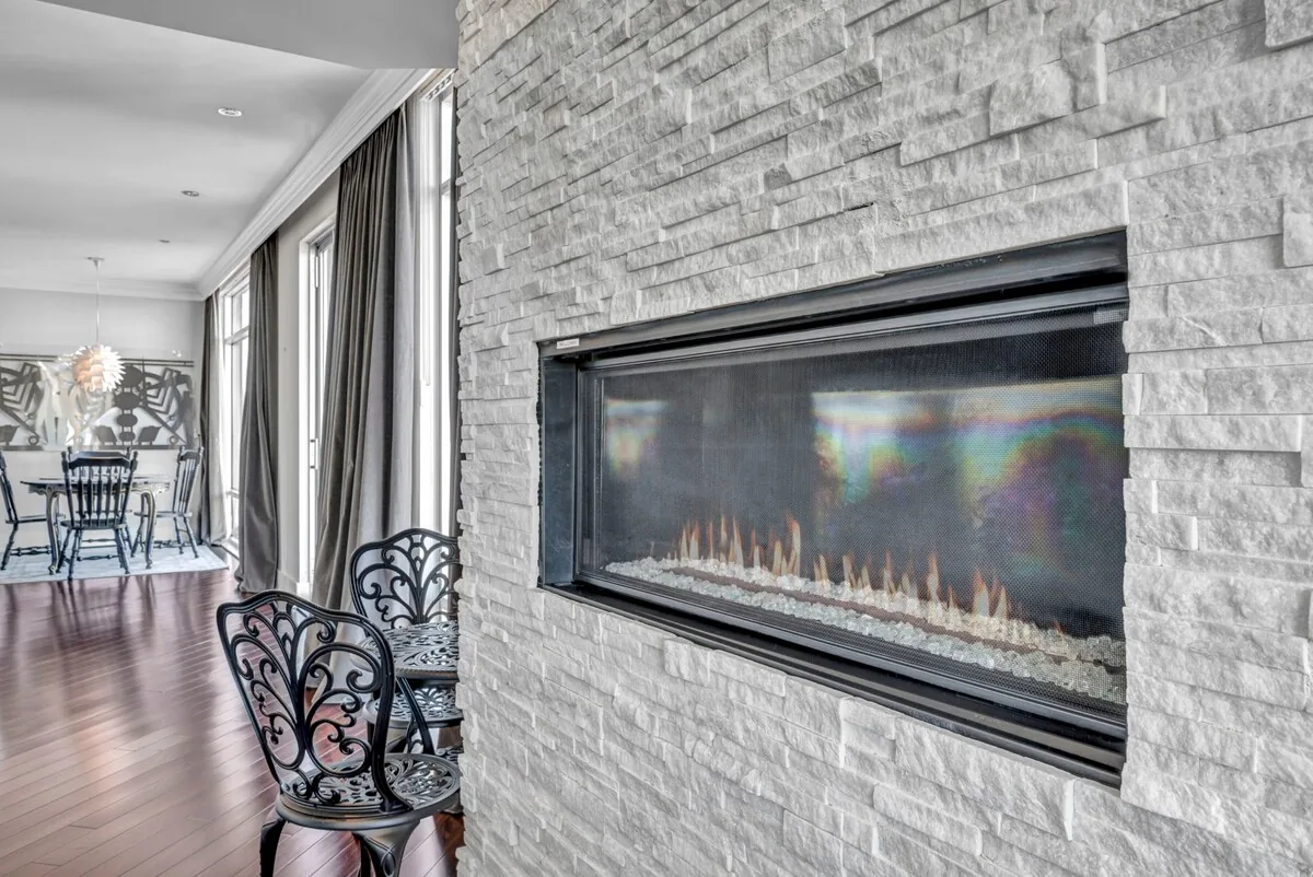 Lake Lux Penthouse + Balcony + Parking + Gym property photo 72 of 79