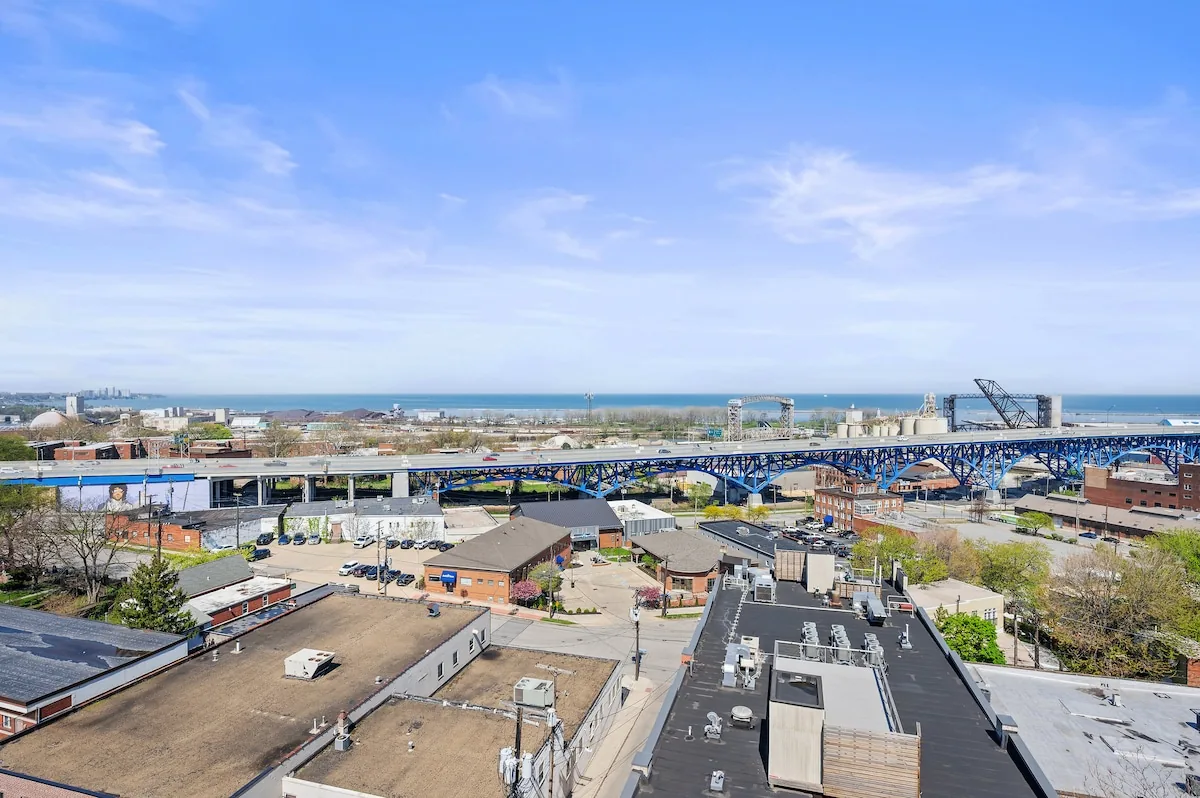 Lakeview Penthouse + Modern + Rooftop + Parking property photo 24 of 24