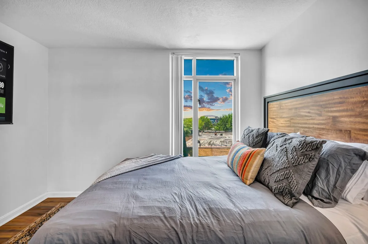 City View + Modern + Balcony + Parking + Gym property photo 17 of 41