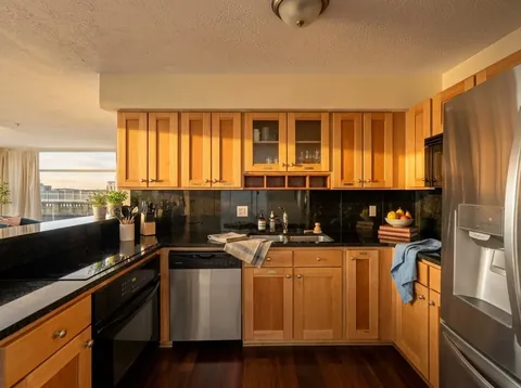 Prime Cleveland Location | Modern 2BR + Balcony property photo 4
